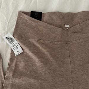 TNA  Chill Flare Leggings Size Med
